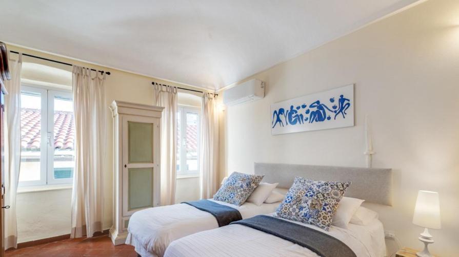 Uliveto Saglietto Agriturismo A Poggi Apartments Imperia Dış mekan fotoğraf