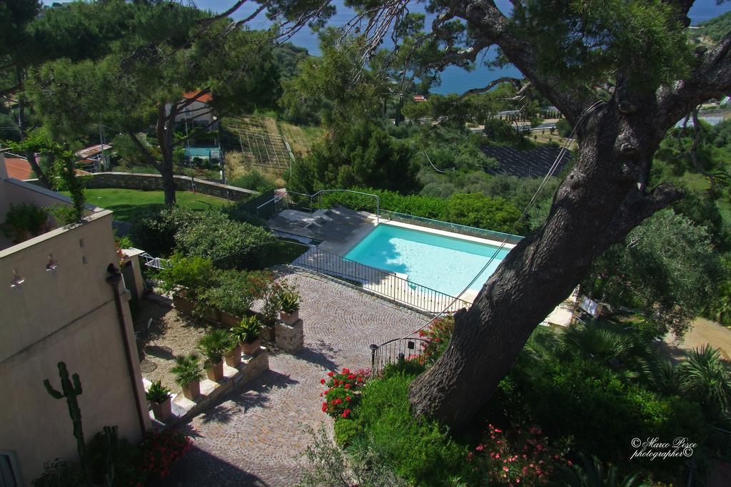 Uliveto Saglietto Agriturismo A Poggi Apartments Imperia Dış mekan fotoğraf